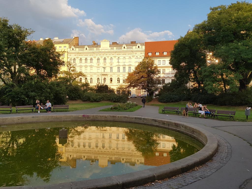 Charles Apartment Prága Kültér fotó