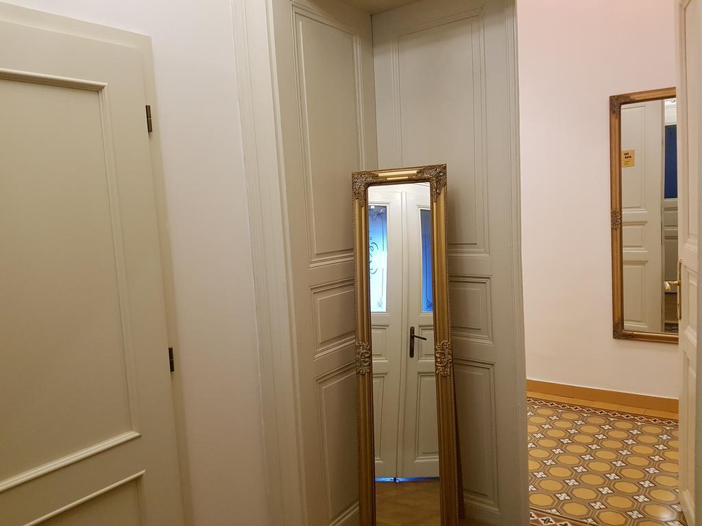 Charles Apartment Prága Kültér fotó